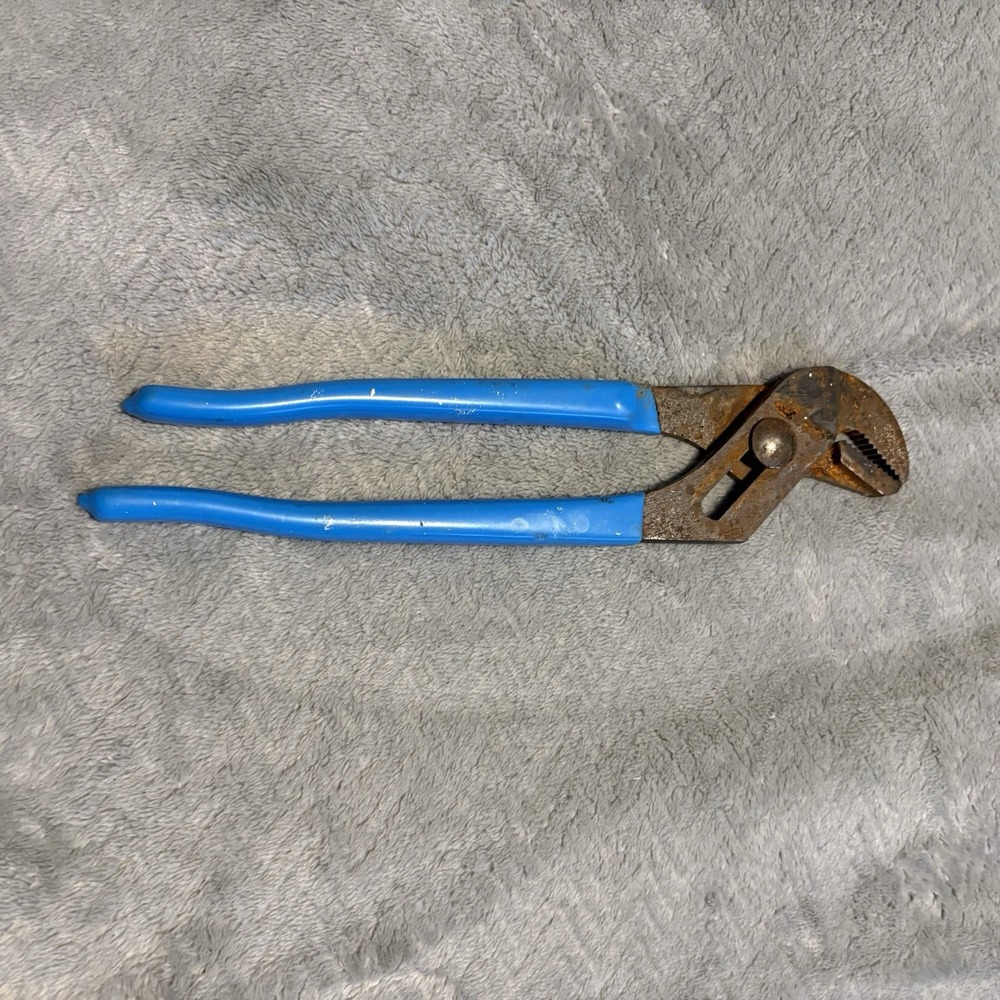 Channellock 420 Tongue Groove Joint Pliers 9.5" Made in USA Blue Handles